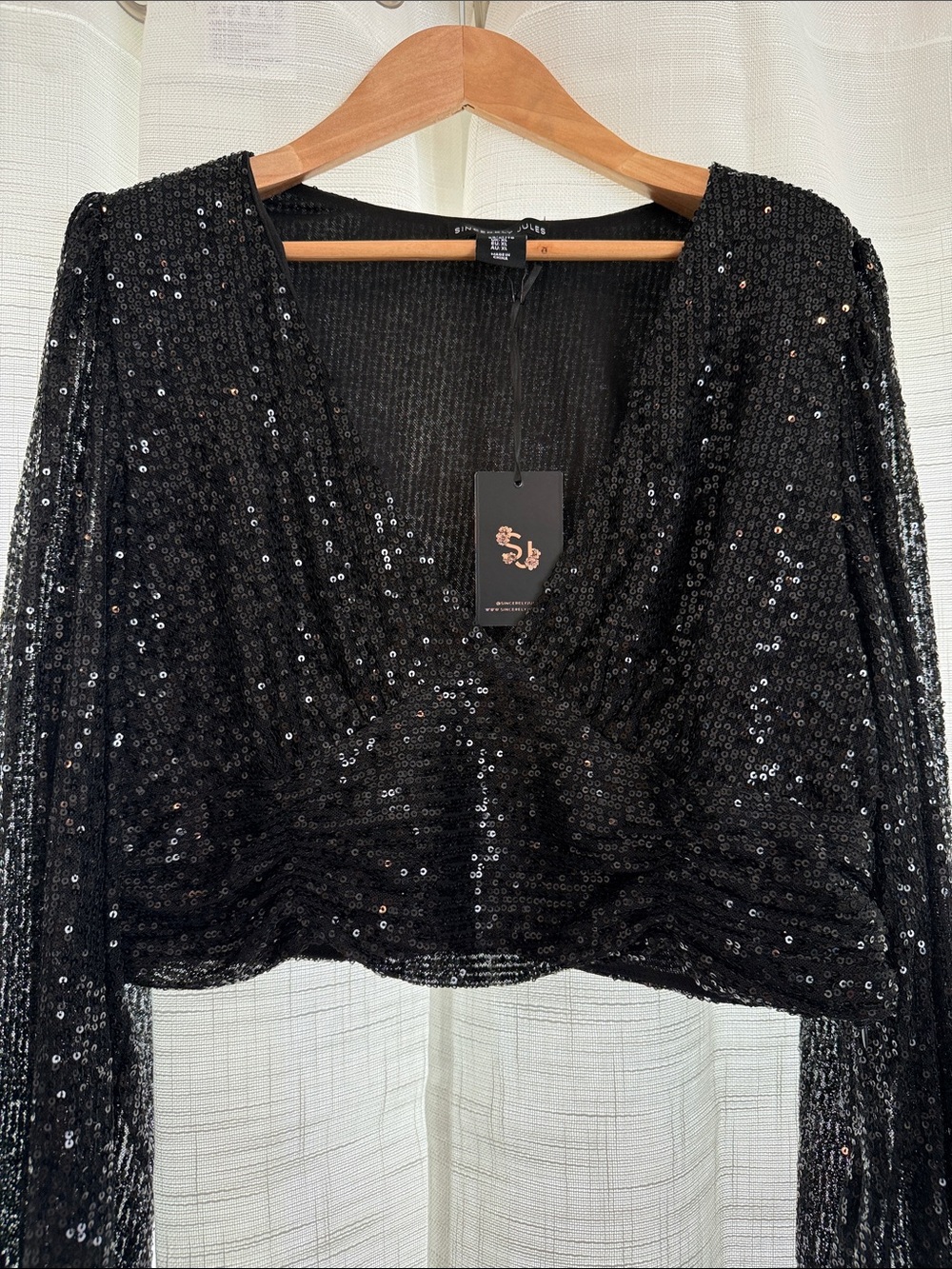 NWT Black Sequin Long Sleeve V-Neck Crop Top XL - Picture 2 of 8
